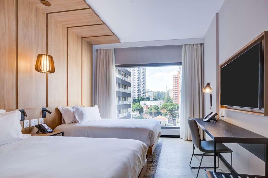Radisson Pinheiros, Hotel *