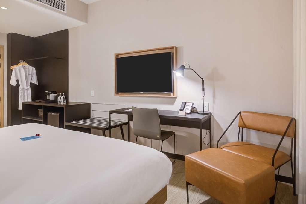 Radisson Pinheiros, *